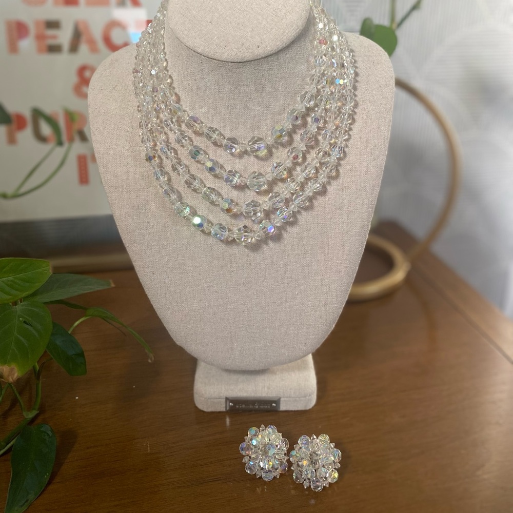 Stunning vintage crystal glass bead necklace & clip-on earring set
